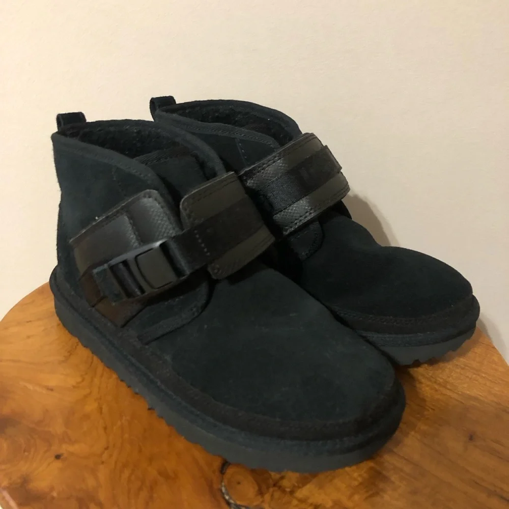 UGG Black Shearling-Lined Buckle Ankle Boots • 4 Unisex